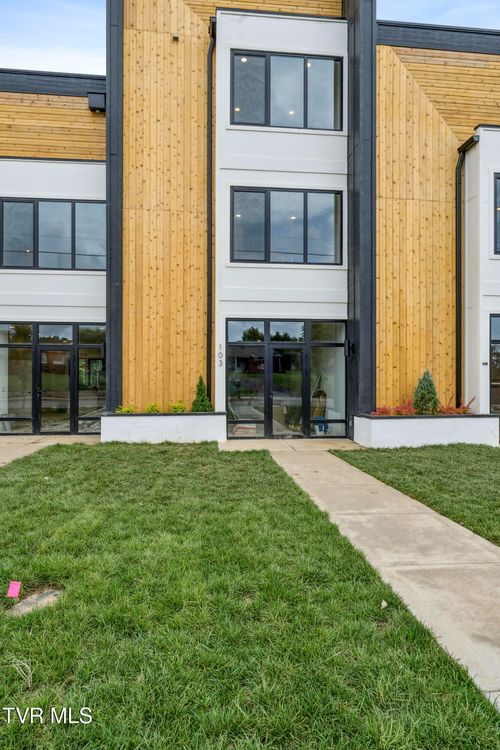 105-1533 Pactolas Rd, Johnson City, TN, 37604-3728 | Card Image