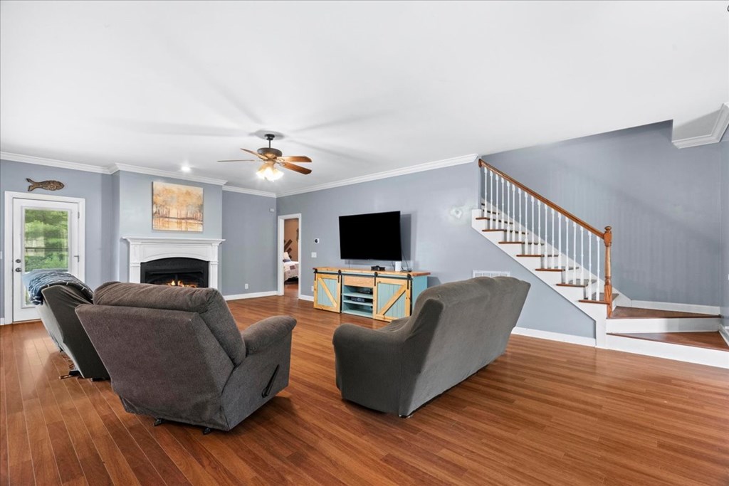 Residential in Chatsworth 3