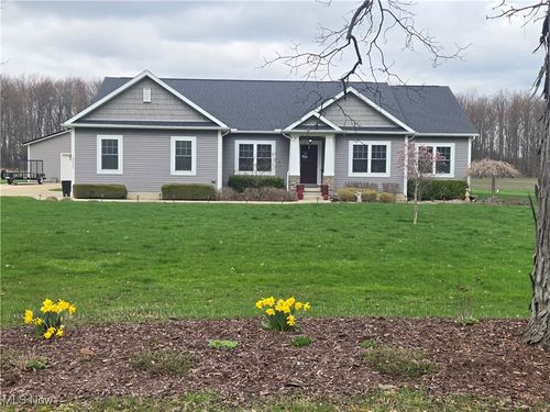48420 Peck Wadsworth Rd, Wellington, OH, 44090-9776 | Card Image