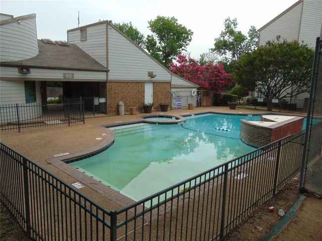 APT-311 - 6108 Abrams Rd, Condo with 2 bedrooms, 2 bathrooms and null parking in Dallas TX | Image 4