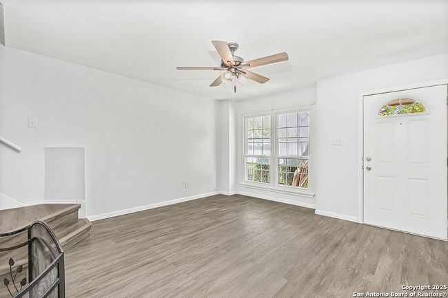 12215 - 12215 Stoney Xing, Townhouse with 3 bedrooms, 3 bathrooms and null parking in San Antonio TX | Image 4
