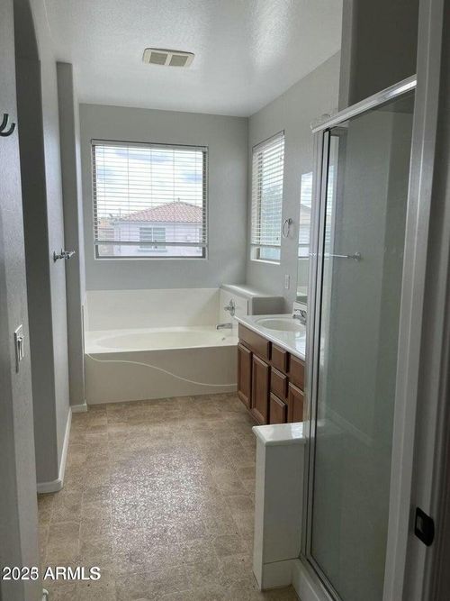 3117 S Southwind Dr, Gilbert, AZ, 85295-8332 | Card Image