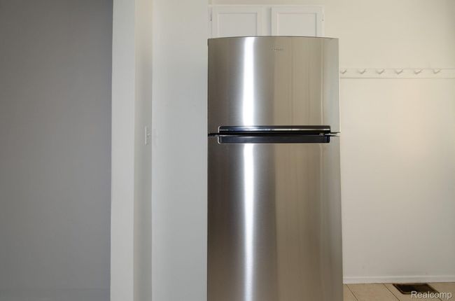 44 W End - Kitchen | Image 14