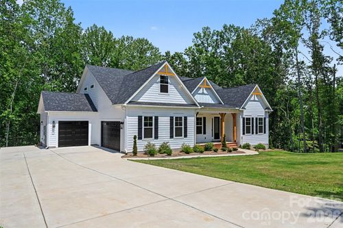 131 High Lake Dr, Statesville, NC, 28677-2503 | Card Image