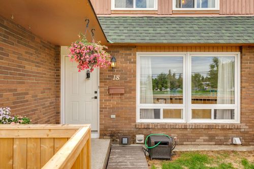 18-11240 6 Street Sw, Calgary, AB, T2W1V9 | Card Image