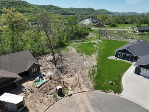 604 Hickory Ct, La Crescent, MN, 55947-2815 | Card Image