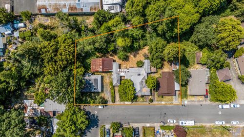 155 California St, Willits, CA, 95490-3952 | Card Image