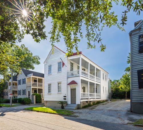 9 Marion Street, Charleston, SC, 29403 | Card Image