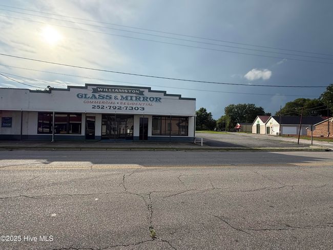 403 Washington St, Home with 0 bedrooms, 0 bathrooms and null parking in Williamston NC | Image 5