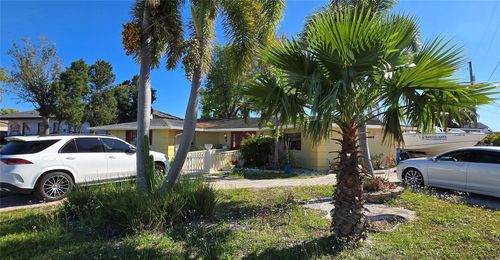 8814 Rocky Creek Dr, TAMPA, FL, 33615-4306 | Card Image