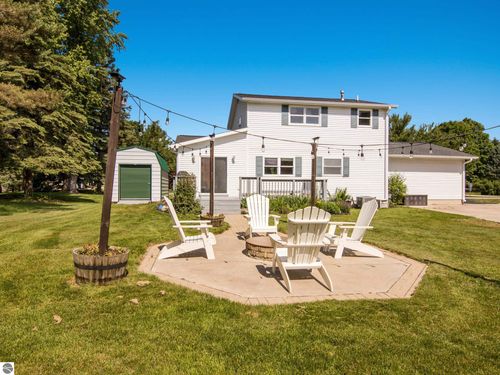 4434 Ridgemoor Dr, Traverse City, MI, 49684-8144 | Card Image
