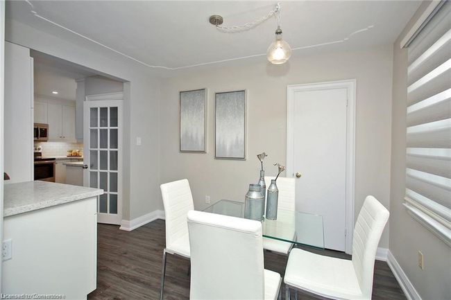 15 First St, House other with 4 bedrooms, 2 bathrooms and 5 parking in Waterdown ON | Image 9