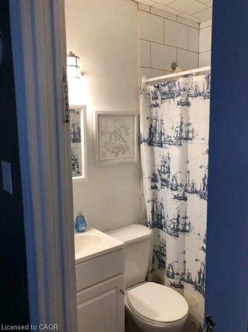 {{alt}} | Card Image