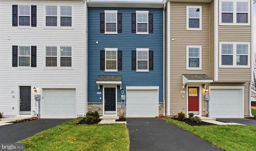 143 Homestead Dr, HANOVER, PA, 17331-8050 | Card Image