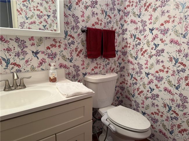 646 Idlewood Ct, House other with 3 bedrooms, 2 bathrooms and null parking in Baldwinsville NY | Image 23