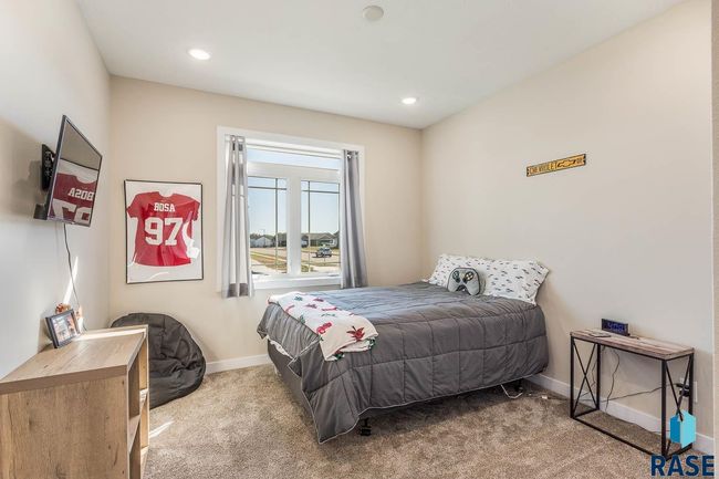 804 Johnson Creek Ct, House other with 3 bedrooms, 2 bathrooms and null parking in Harrisburg SD | Image 21