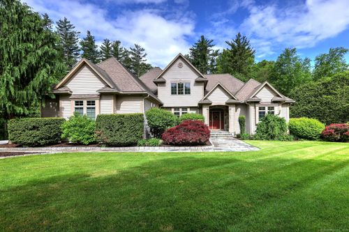 395 Isinglass Rd, Shelton, CT, 06484-5708 | Card Image