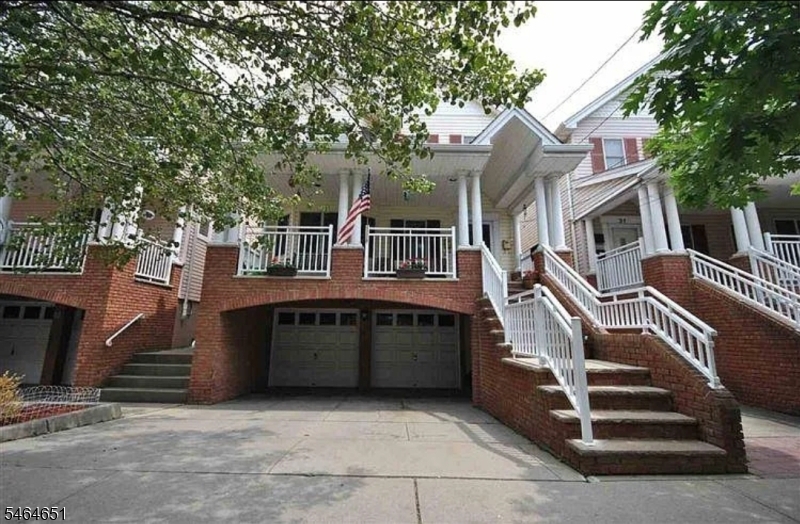 Residential Lease in Bayonne City