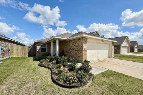 216 Bennett Loop, Angleton, TX, 77515-2365 | Card Image