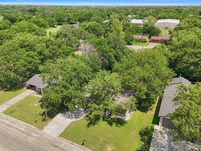 1305 Anthony St, House other with 3 bedrooms, 2 bathrooms and null parking in Gainesville TX | Image 31