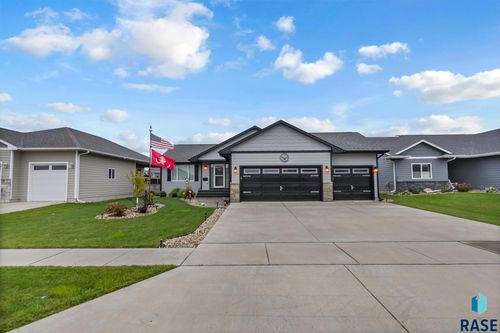 3633 E Brewster St Street, Sioux Falls, SD, 57108 | Card Image