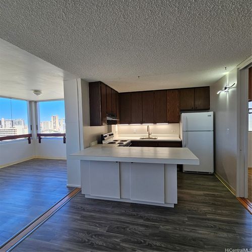 902-1545 Nehoa St, Honolulu, HI, 96822-2021 | Card Image