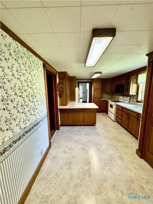 211 S Keyser St, House other with 4 bedrooms, 2 bathrooms and 1 parking in Holgate OH | Image 8