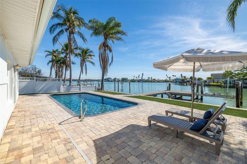 728 Pruitt Dr, MADEIRA BEACH, FL, 33708-2359 | Card Image