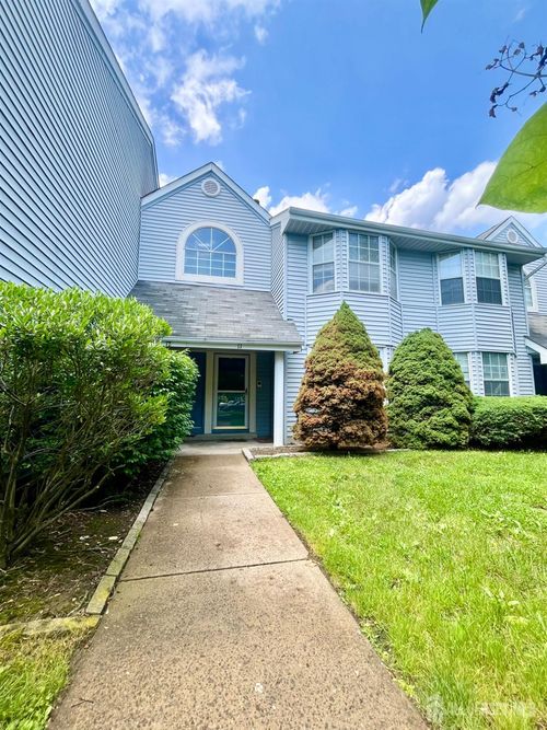 11 Tanglewood Ct, MONMOUTH JUNCTION, NJ, 08852-2261 | Card Image
