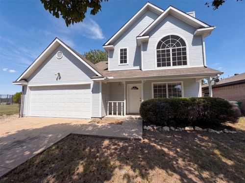 6604 N Chesterfield Dr, Fort Worth, TX, 76179-3759 | Card Image
