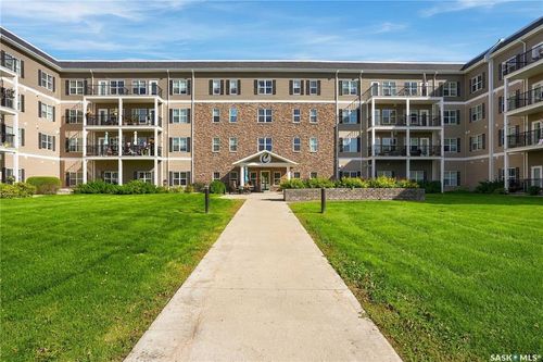 415-1802 106th Street, North Battleford, SK, S9A3T5 | Card Image