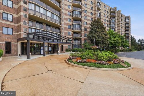 306-8340 Greensboro Drive, MCLEAN, VA, 22102 | Card Image