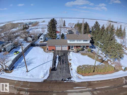 5308 52 Ave, Bruderheim, AB, T0B0S0 | Card Image