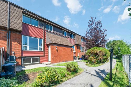 5 Banner Rd, Nepean, ON, K2H8T3 | Card Image