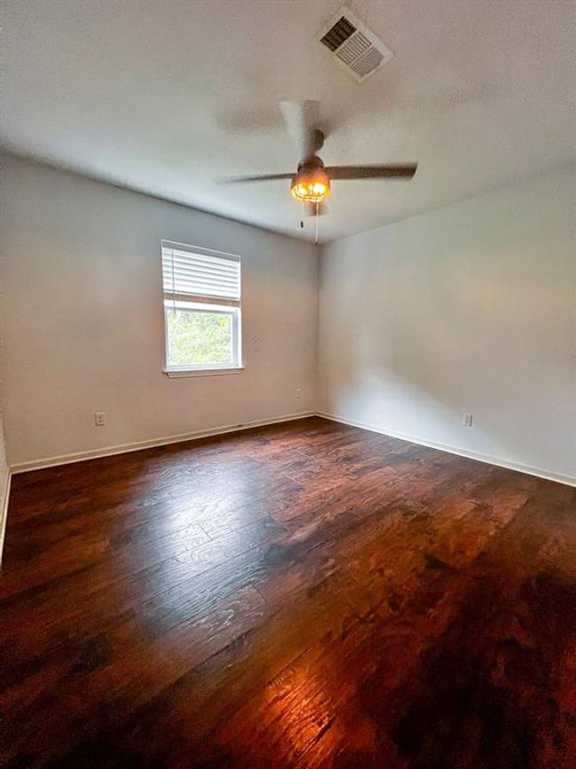 239 Cove View Dr, House other with 3 bedrooms, 2 bathrooms and 2 parking in Trinity TX | Image 11