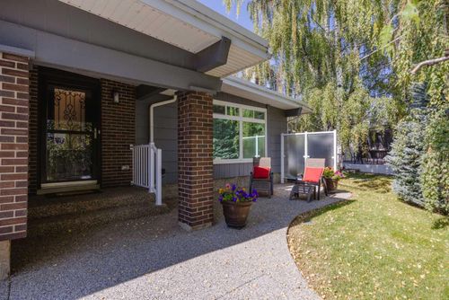 840 Cannell Road Sw, Calgary, AB, T2W1T4 | Card Image
