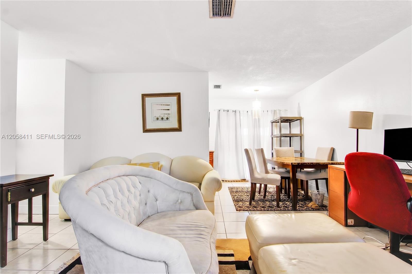 Commercial Sale in Lauderdale Lakes 4