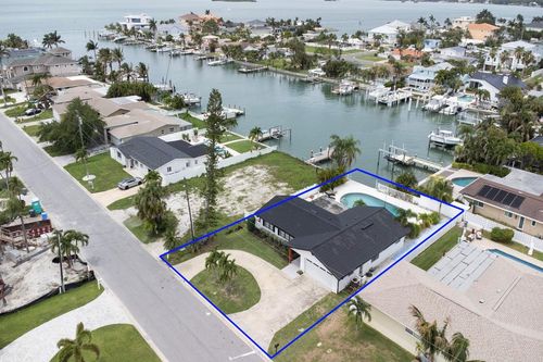12125 6th St E, TREASURE ISLAND, FL, 33706-2931 | Card Image