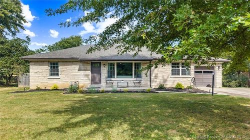 188 Forest Dr, Jeffersonville, IN, 47130-6870 | Card Image