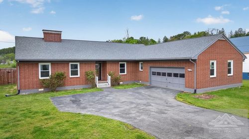 165 Coconut Rd, Bluefield, WV, 24701-5073 | Card Image