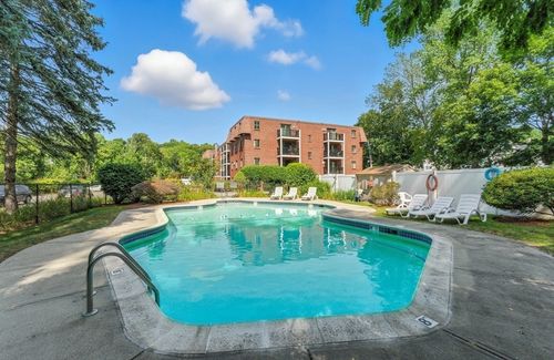 apt-a1-5 Washington St, Reading, MA, 01867-2501 | Card Image