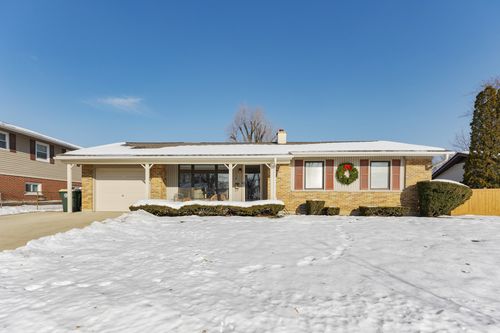 739 Delphia Ave, Elk Grove Village, IL, 60007-4420 | Card Image