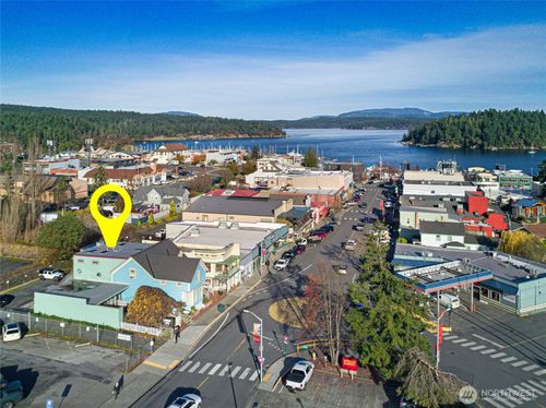f-310 Spring St, Friday Harbor, WA, 98250-7222 | Card Image