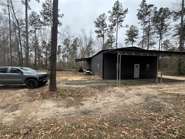 000 Old Farm Market 705 S, House other with 2 bedrooms, 2 bathrooms and 3 parking in Broaddus TX | Image 25
