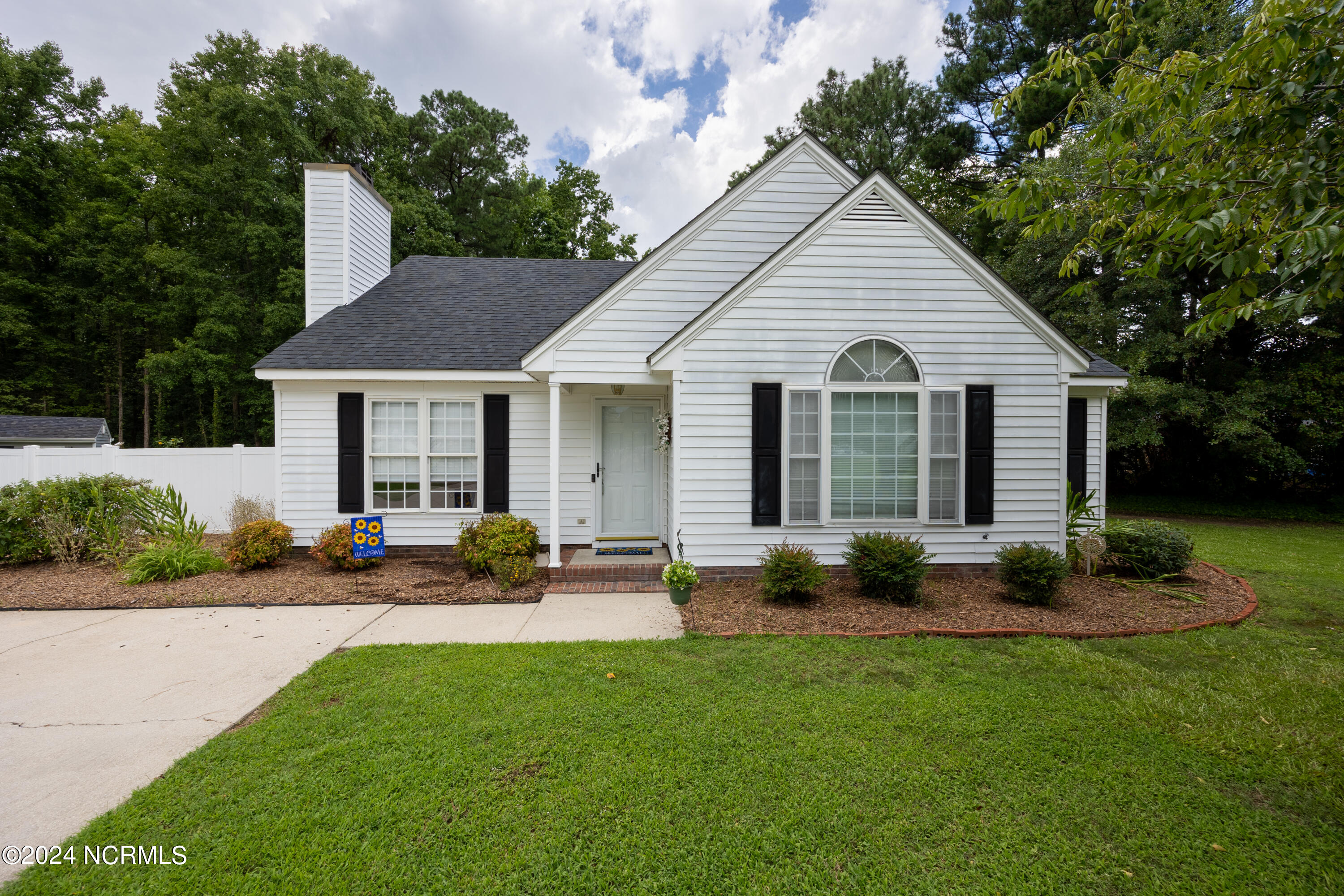 Dixon Ct, Wilson, NC 27896