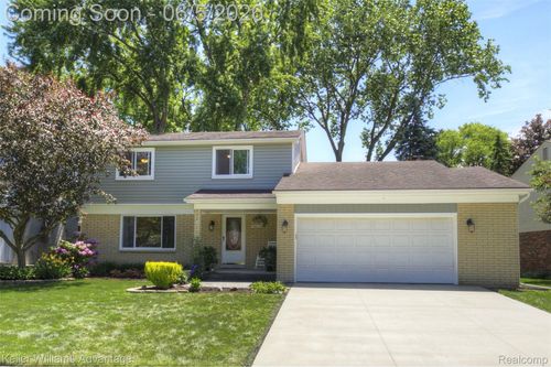 46037 Gainsborough Dr, Canton, MI, 48187-1555 | Card Image