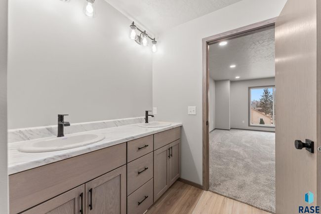 711 Dakota Ave, Townhouse with 3 bedrooms, 3 bathrooms and null parking in Dell Rapids SD | Image 23