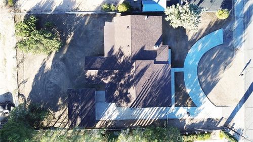 18347 Madrone St, Hesperia, CA, 92345-6622 | Card Image