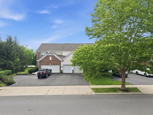 8761 Cascade Rd, Breinigsville, PA, 18031-1561 | Card Image