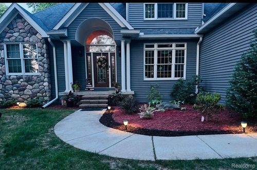 3217 Autumn View Ln, Metamora, MI, 48455-8732 | Card Image